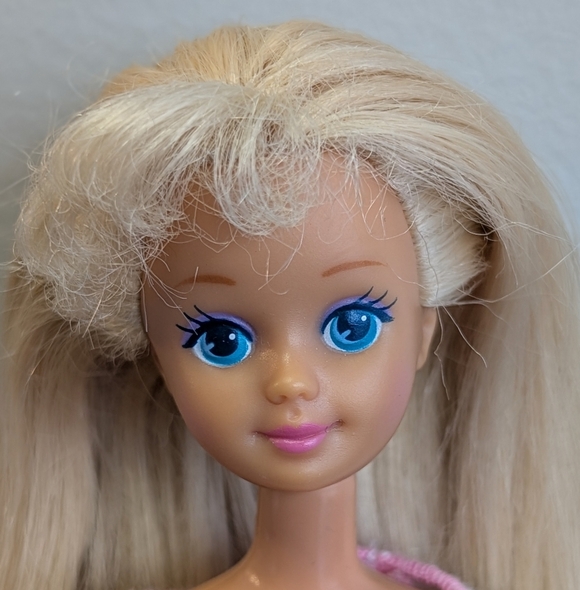 Barbie | Vintage 90s Skipper Doll - Picture 2 of 10